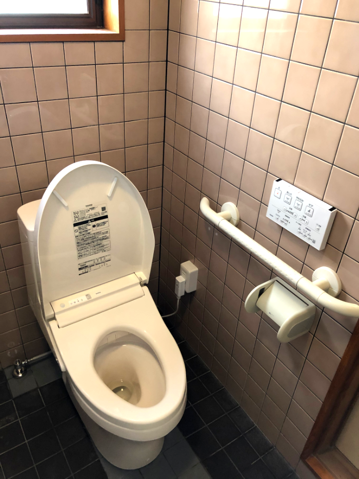 なるべく費用を抑えたトイレ改修工事(和式から洋式)【10110】