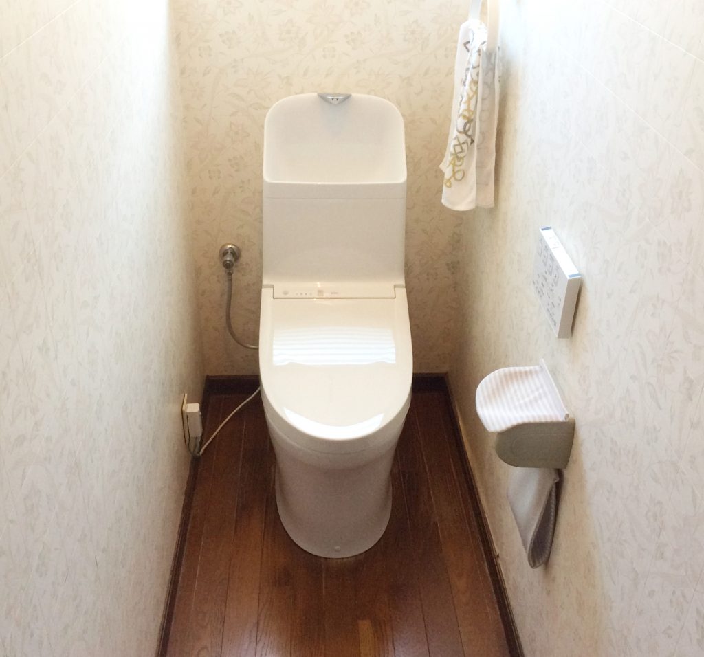 南砺市 トイレ取替工事【10127】