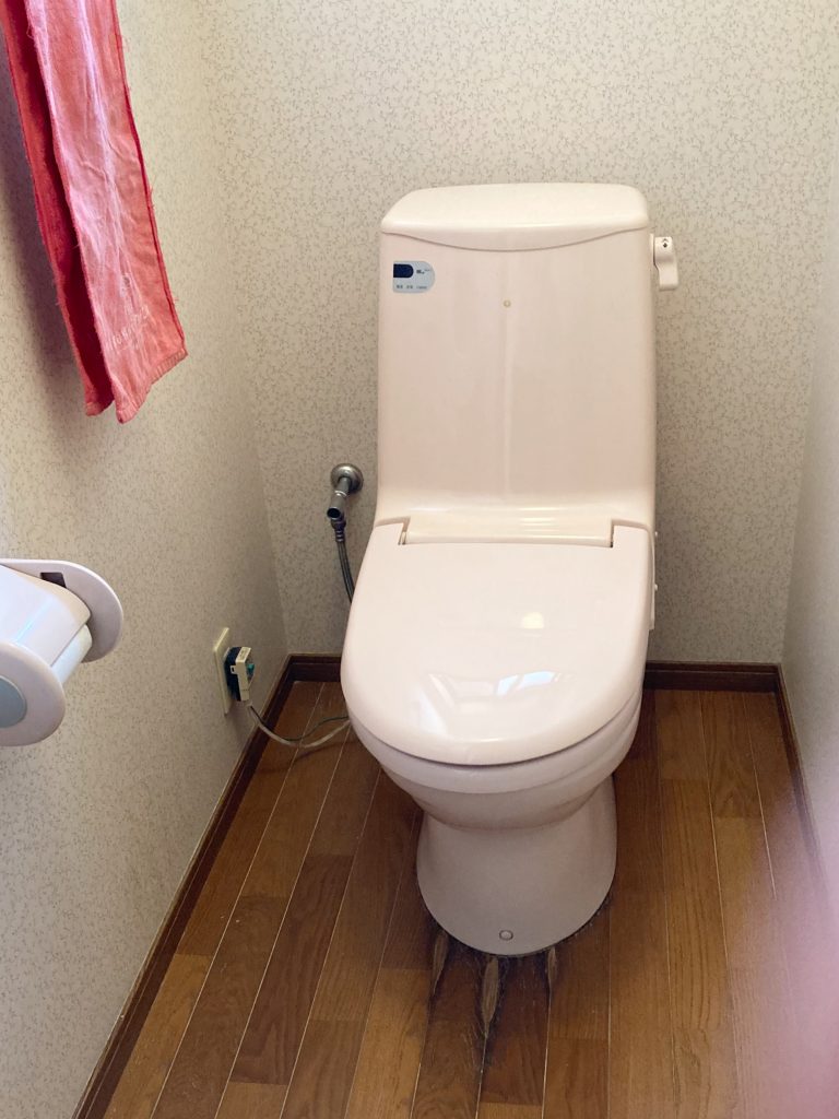 富山市　トイレ取替リフォーム【10136】