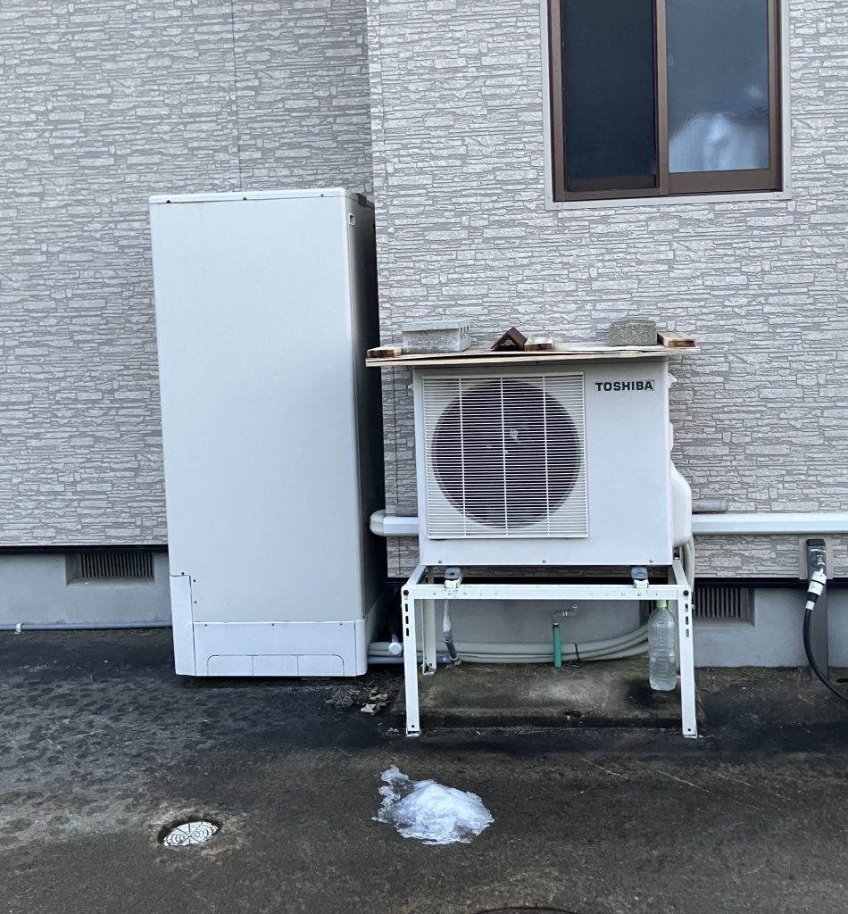 射水市/湯切れ解消!雪対策を施したエコキュート交換工事【10234】