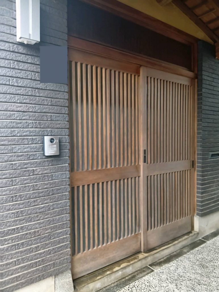 住まいの気になる部分をまとめてリフォーム(内窓・浴室暖房・玄関扉など)【10239】