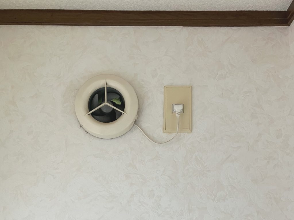 【砺波市施工例】和式便器から男性小便器への交換工事とタイル内装のリフォーム【10240】